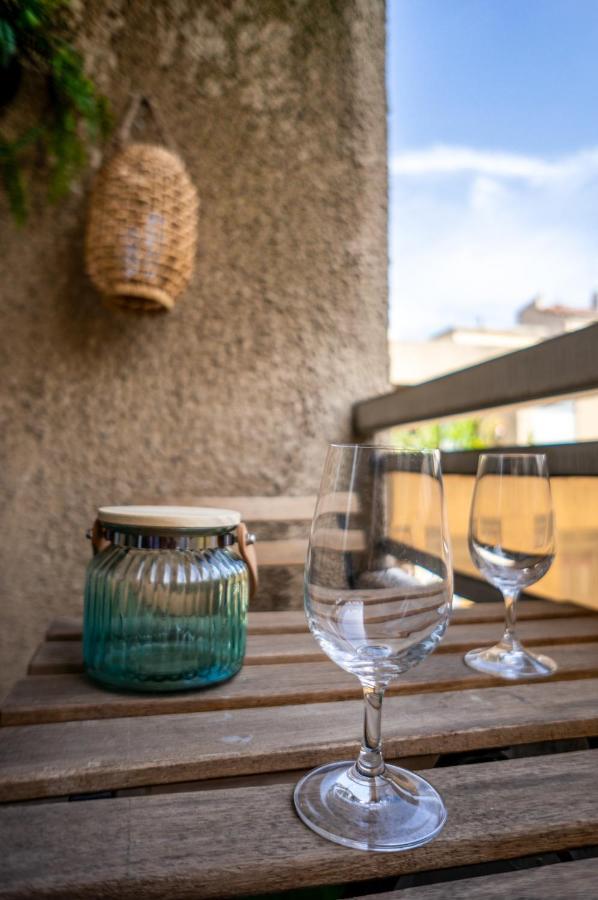 Terrasse Vieux Port Cour Julien Apartamento *