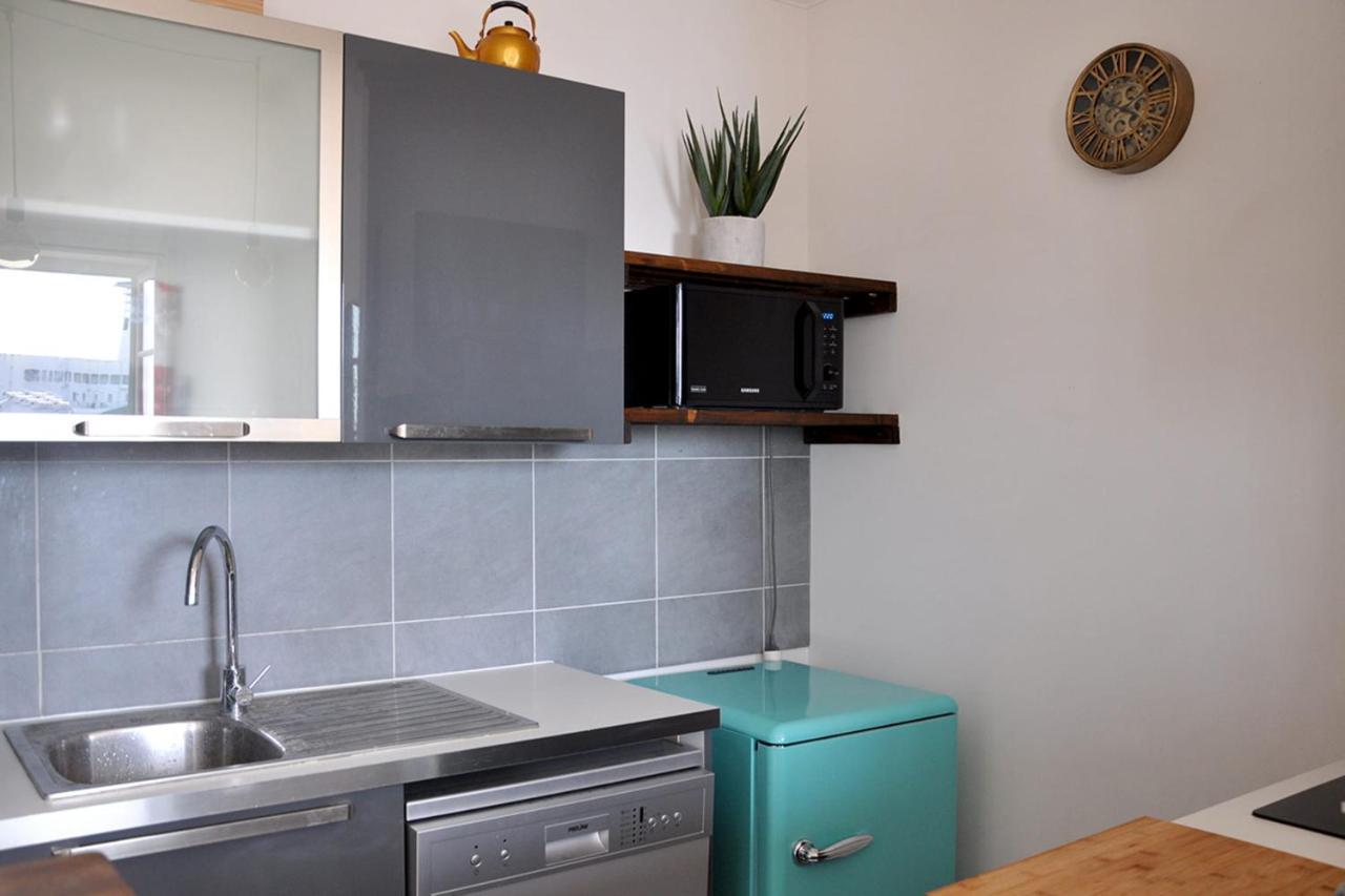 Studio Facing The Sea In Downtown Apartment *