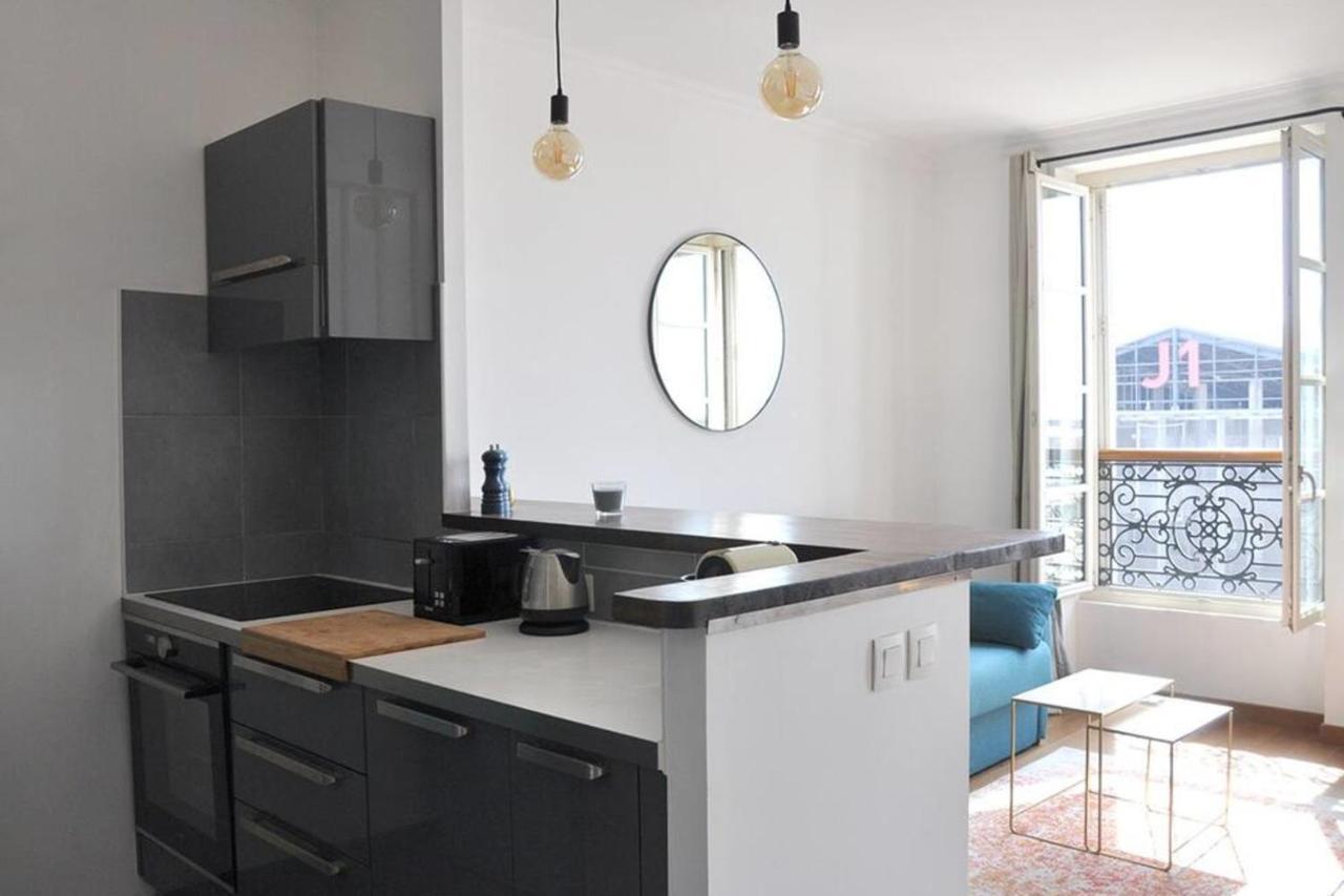 Apartment Studio Facing The Sea In Downtown
