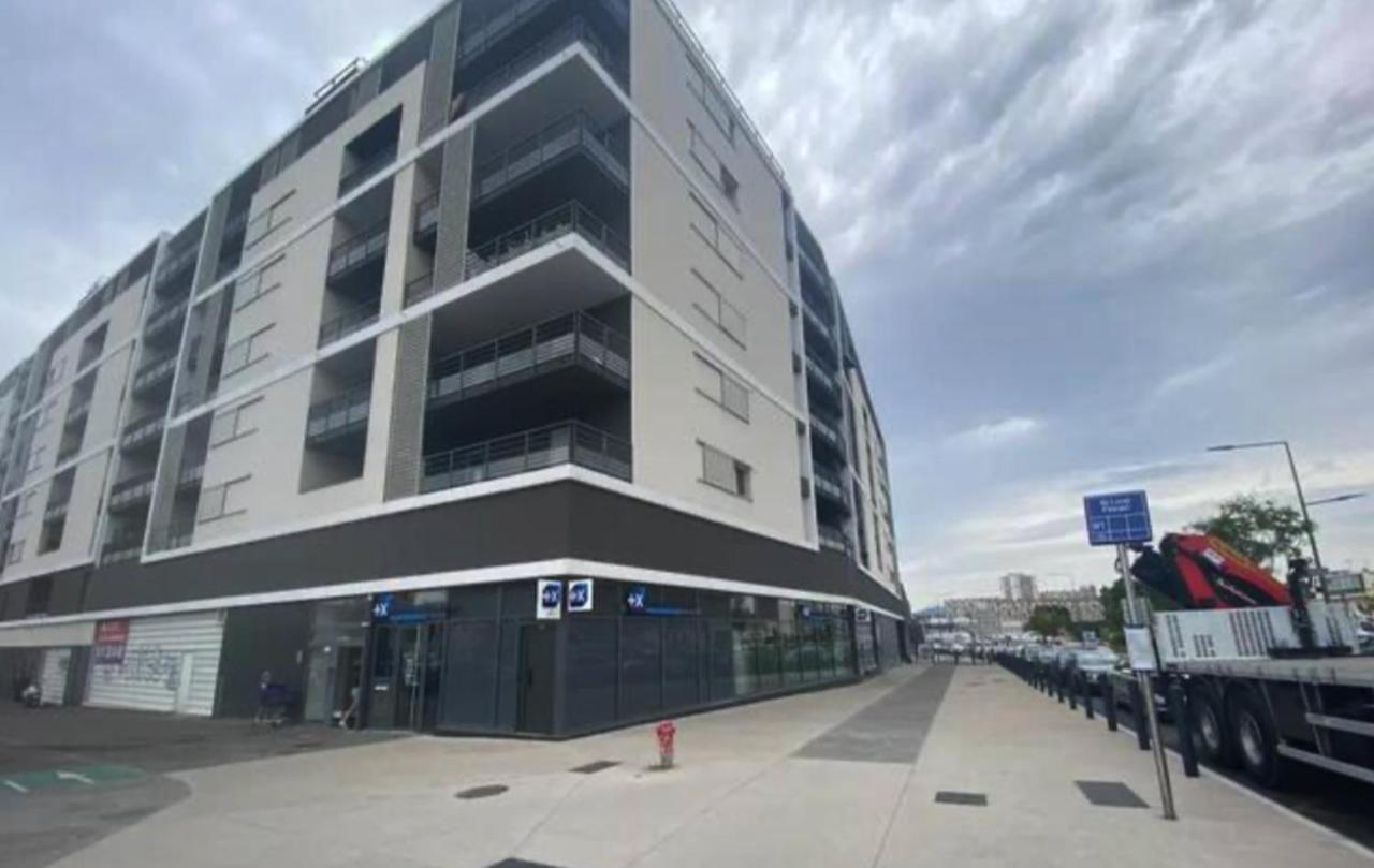 Spacieux Avec Grande Terrasse Apartment