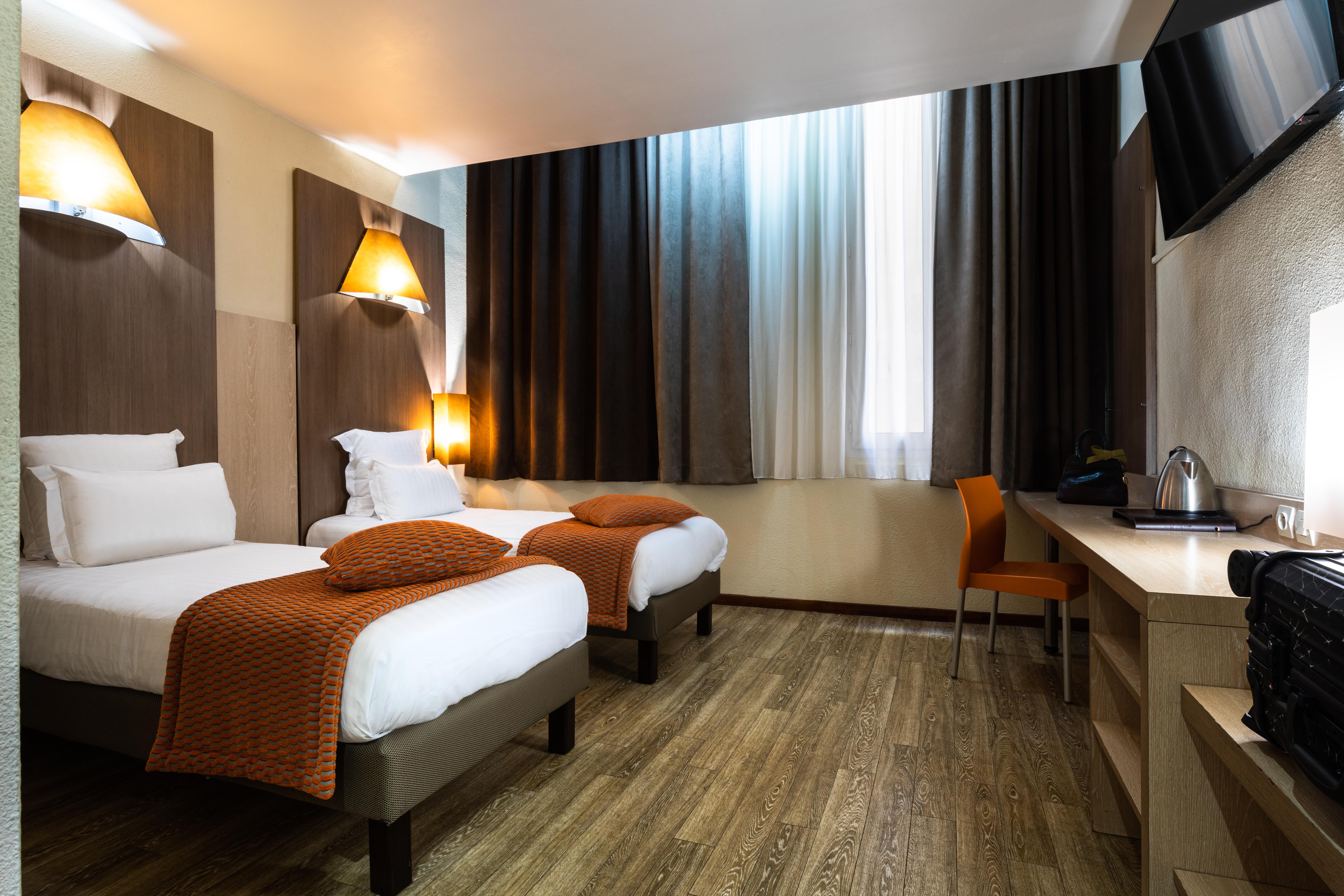 Hotel Carre Vieux Port 3*