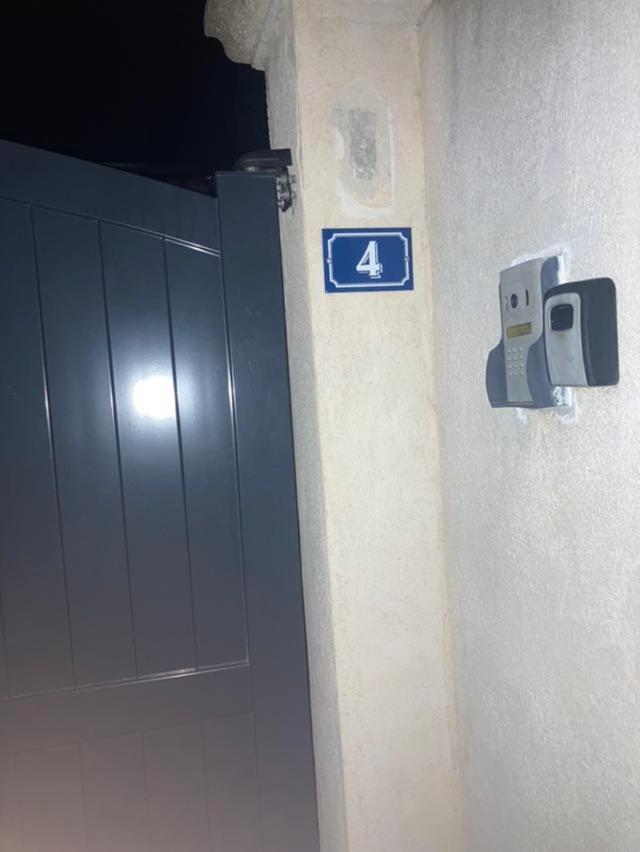 La Nuit Etoilee Guest house Marseille