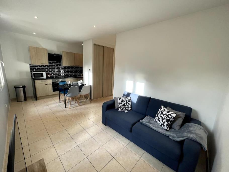 Apartment T2 Pour 3 Personnes *