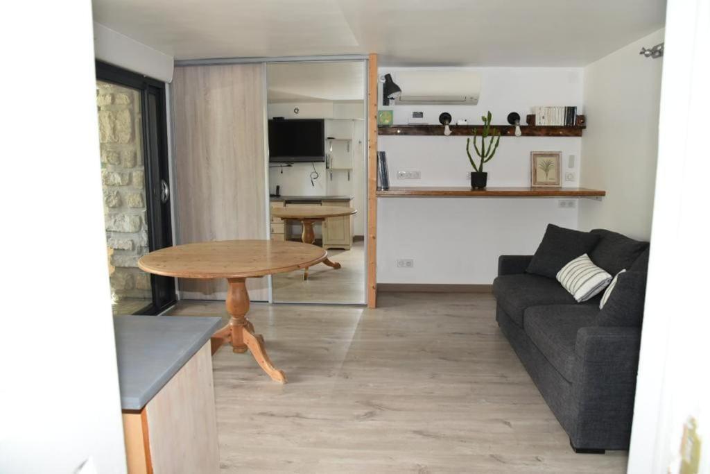 Apartment Rez De Chaussee De 9eme Marseille