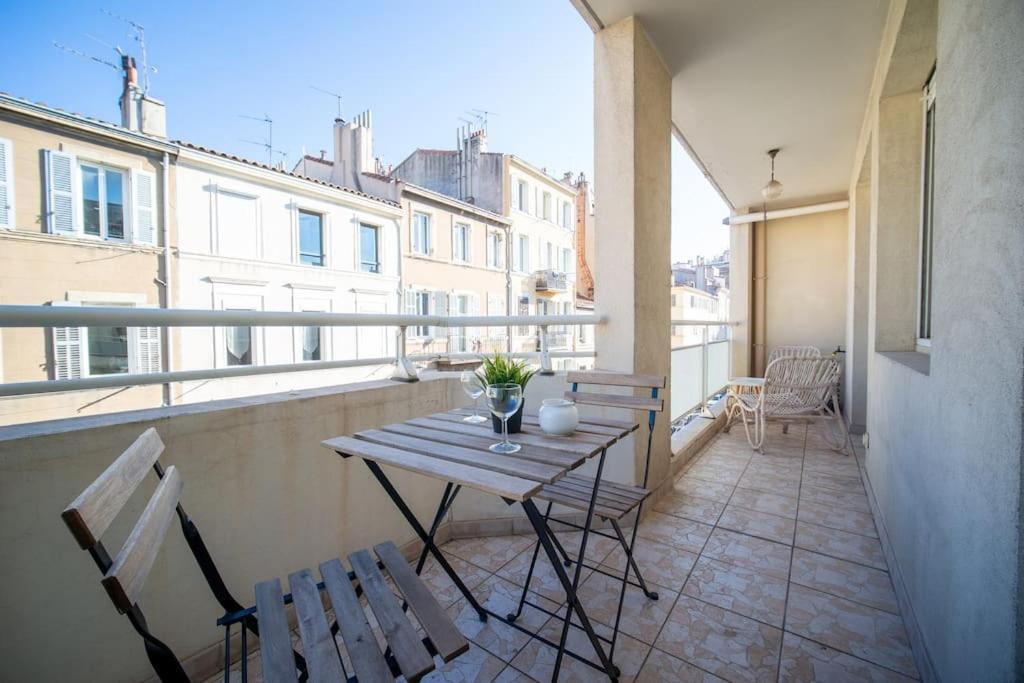 Apartment Equipe Avec Terrasse 4 Couchages Marseille