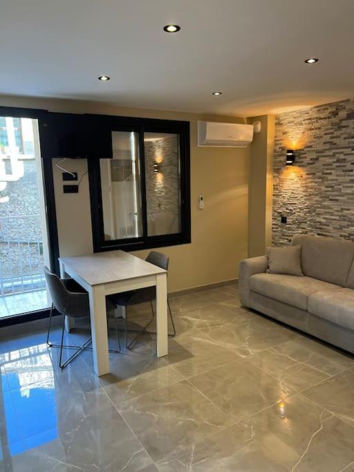Nat@1313 Apartamento