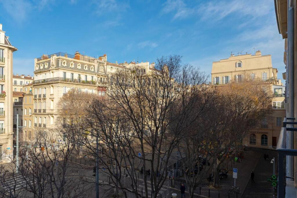 Superbe Appart, Central, Petit Balcon & Vue Place Marseille
