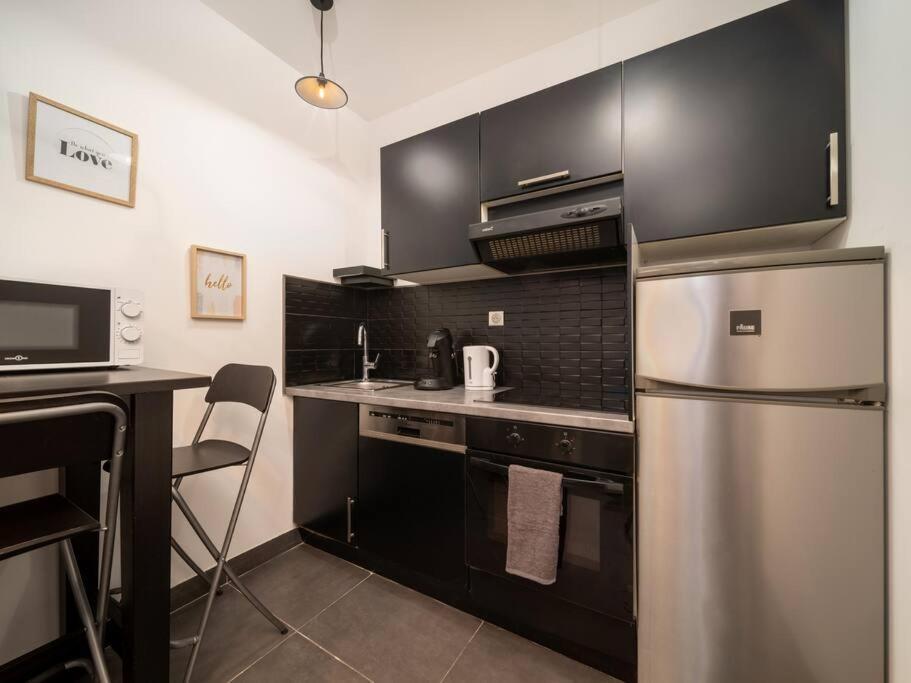 *appartement Climatise Au Coeur Du Vieux Port* * Marseilles