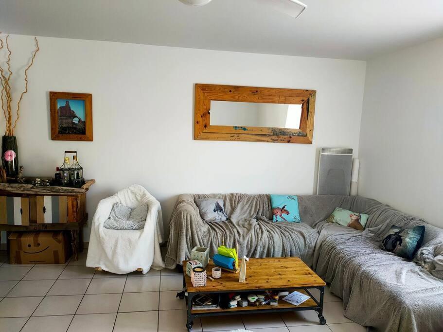 Au Pied Des Calanques, Nature, Plages A 6min, Parking, Bus Direct, Ideal Famille Apartment
