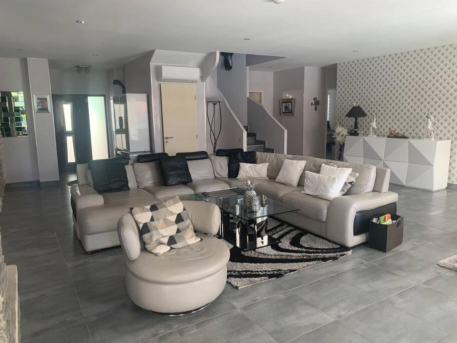 Magnifique Privee Avec Piscine Proche