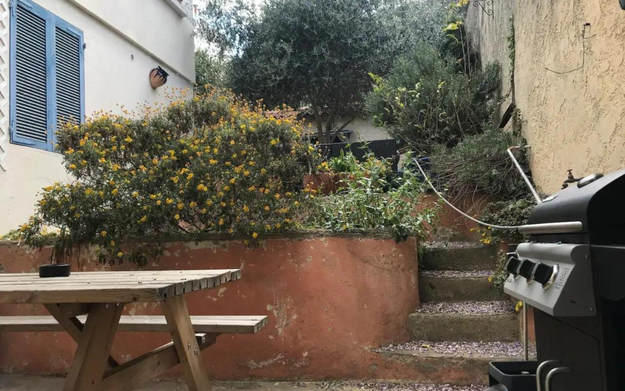 Chaleureux Et Atypique Avec Jardin A By Weekome * Marseille