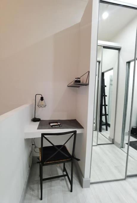 Apartment T2 Lumineux A La Joliette Marseille