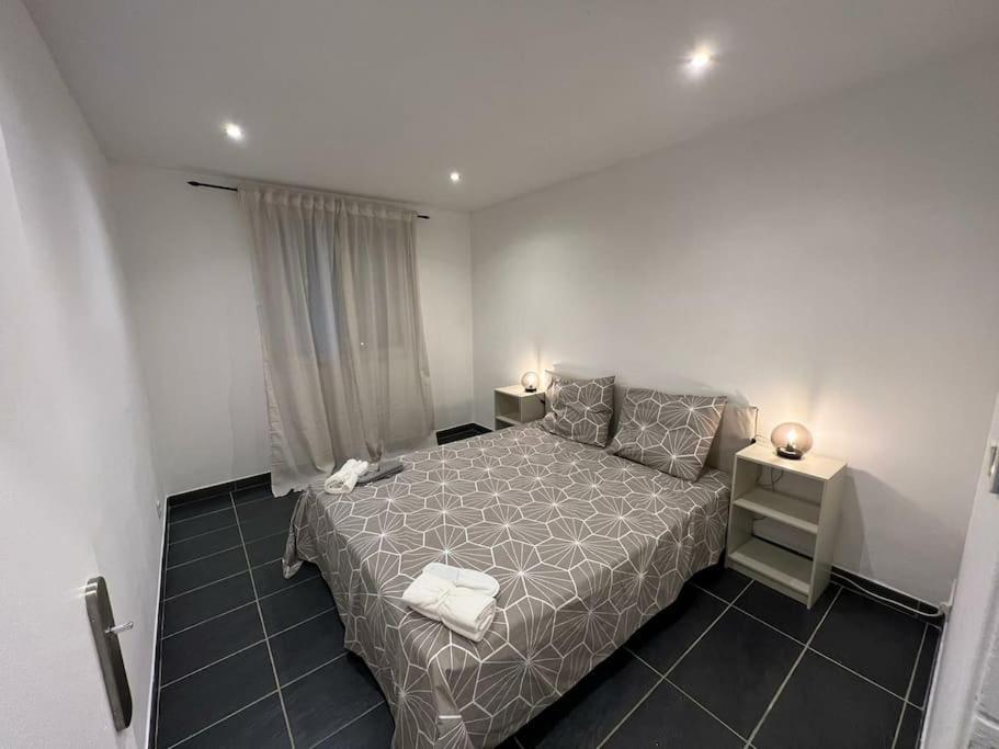 Appartement Grand Climatise Et Fonctionnel Marseilles