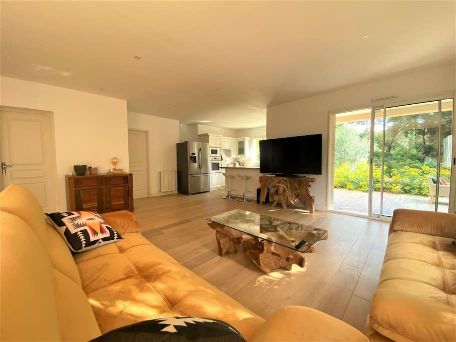 Magnificent House With Pool And Garden Villa Marseille