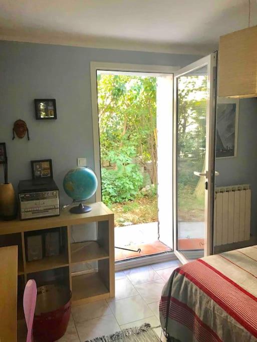 Calme Grand Jardin Bord De Mer. Parking Villa Marseille