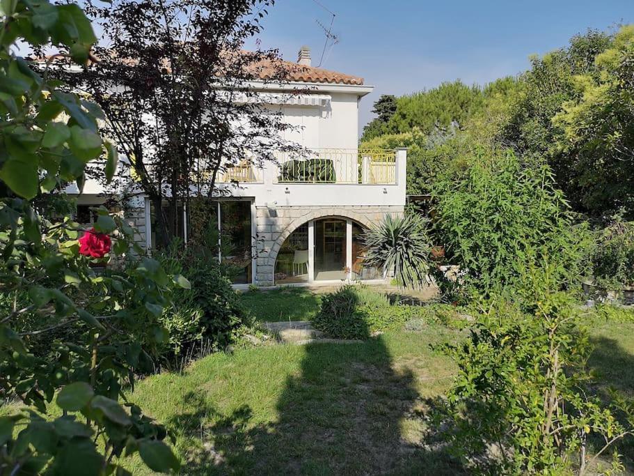 Calme Grand Jardin Bord De Mer. Parking Villa