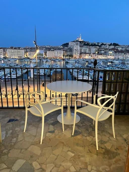 Luxe Sur Le Port Apartment *