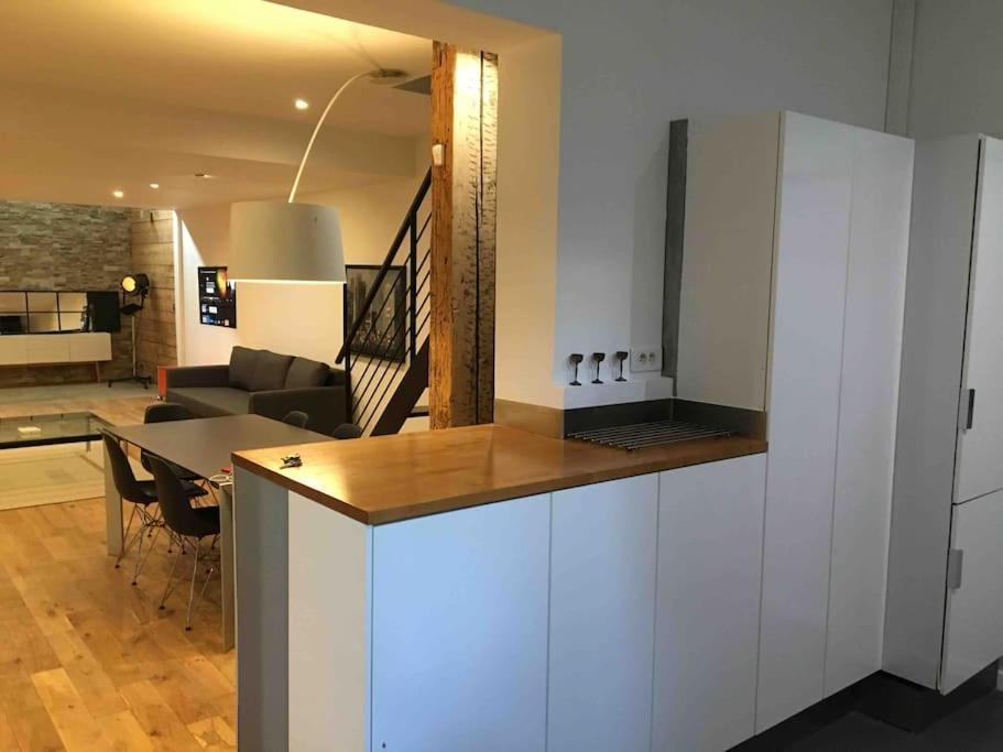 Apartment Flc -notre-dame 5 Min, Luxurious Loft 4 Rooms, 8 Guests- Marseille