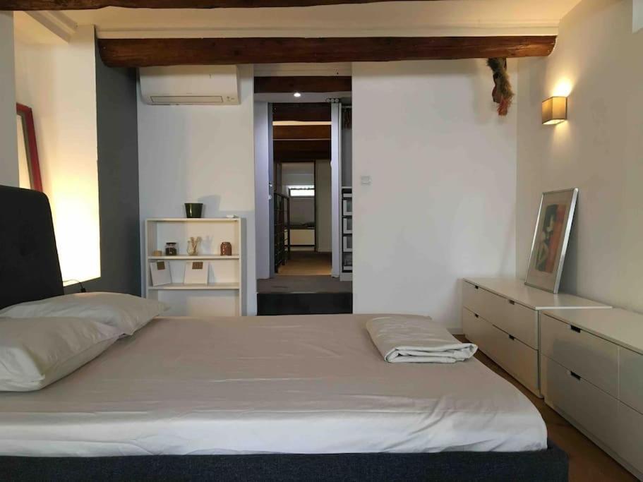 Apartment Flc -notre-dame 5 Min, Luxurious Loft 4 Rooms, 8 Guests- *