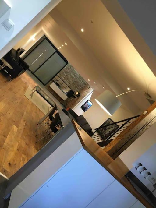 Apartment Flc -notre-dame 5 Min, Luxurious Loft 4 Rooms, 8 Guests- *