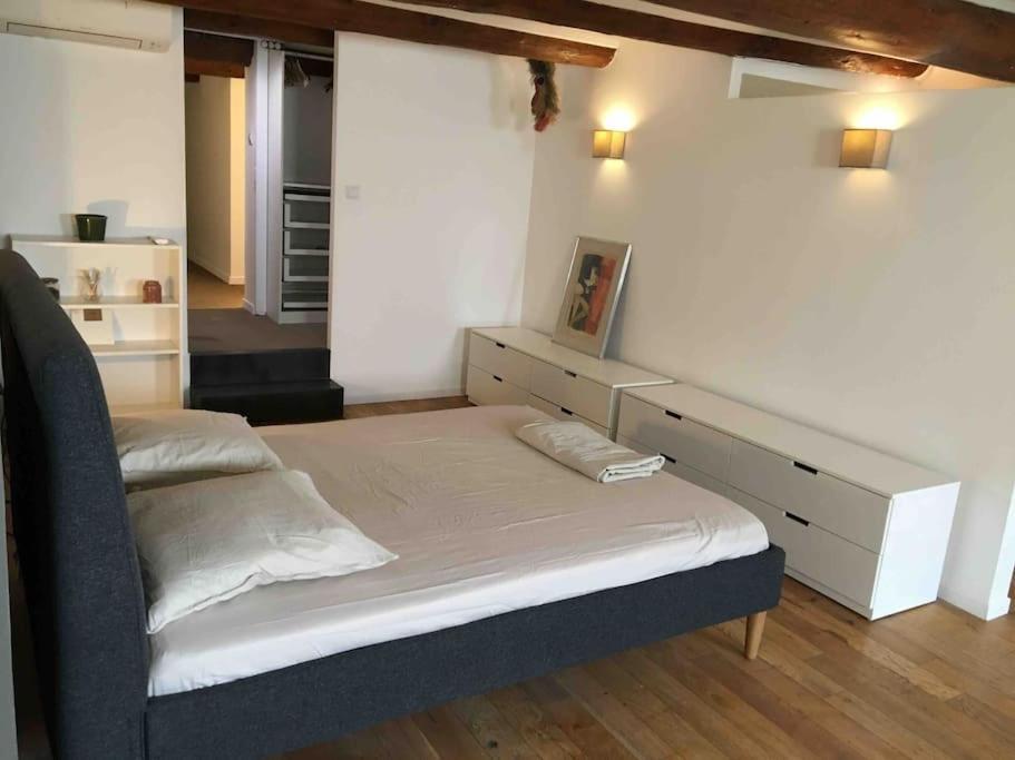 Flc -notre-dame 5 Min, Luxurious Loft 4 Rooms, 8 Guests- *