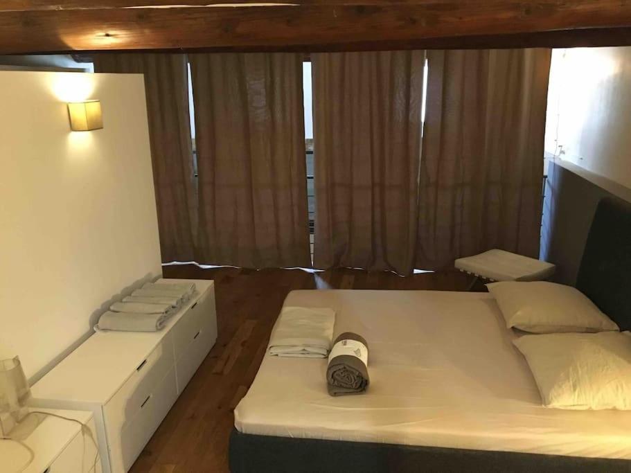 Apartment Flc -notre-dame 5 Min, Luxurious Loft 4 Rooms, 8 Guests- Marseille