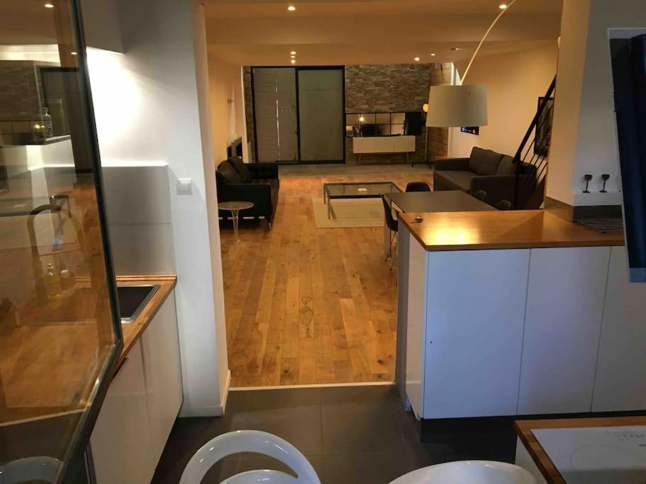 Apartment Flc -notre-dame 5 Min, Luxurious Loft 4 Rooms, 8 Guests- Marseille
