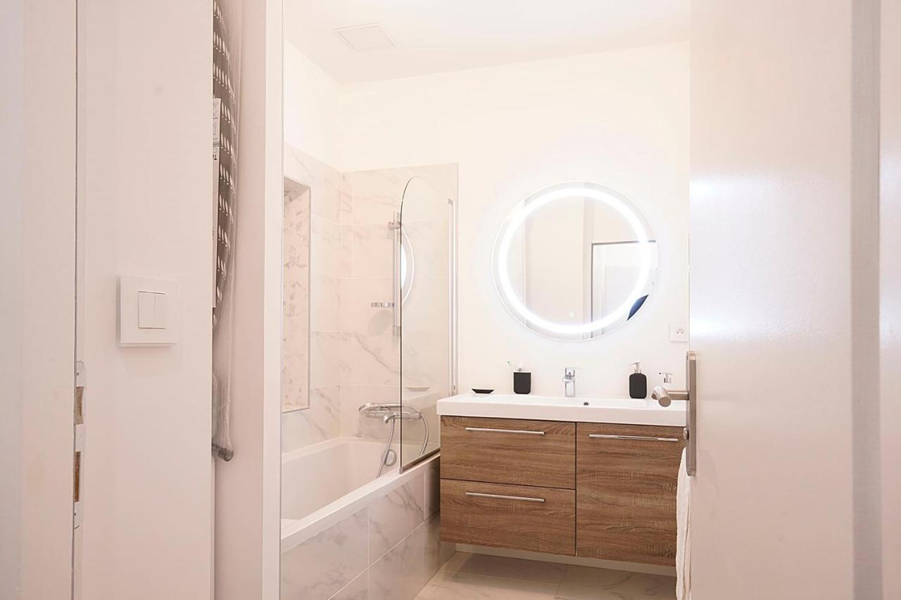 Beautiful Cocoon 54 M For 4 Near The Old Port Apartment Marseille