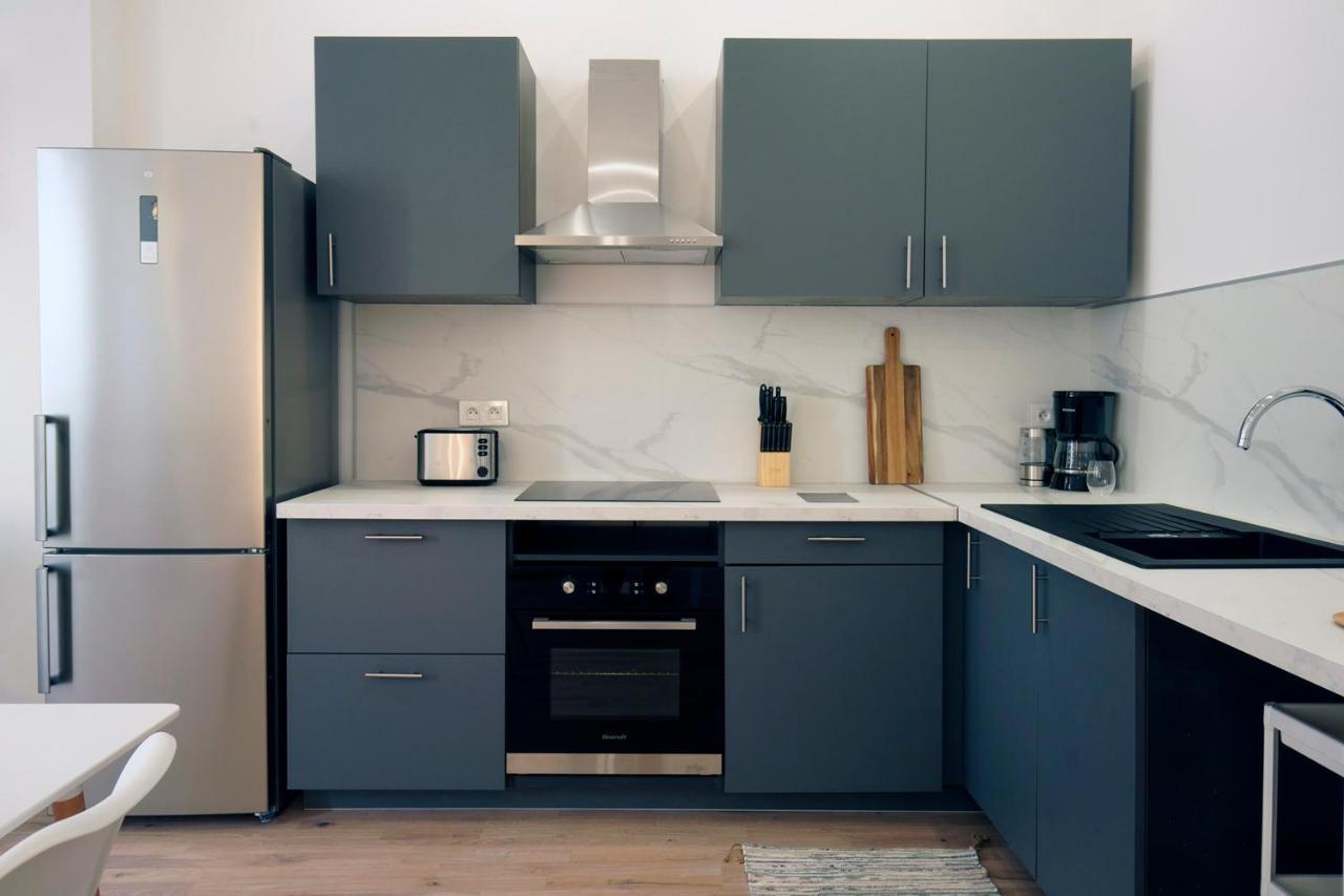 Apartment Beautiful Cocoon 54 M For 4 Near The Old Port *