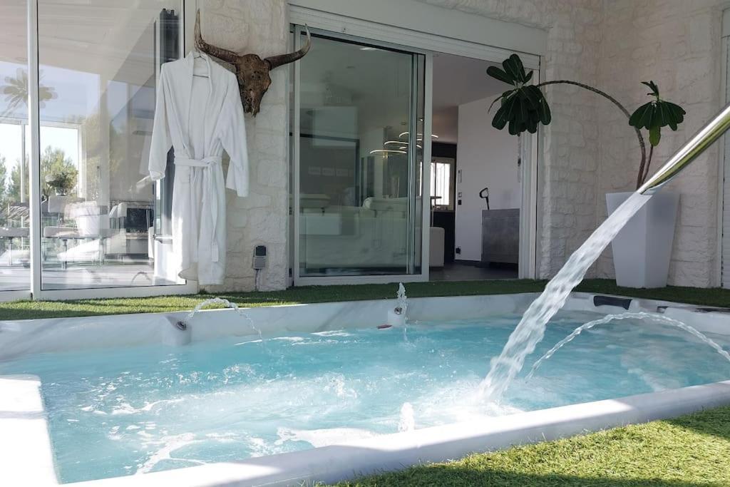 Pousada Fabuleuse -7 -14 Pers Avec Grande Piscine 2 Jacuzzis *