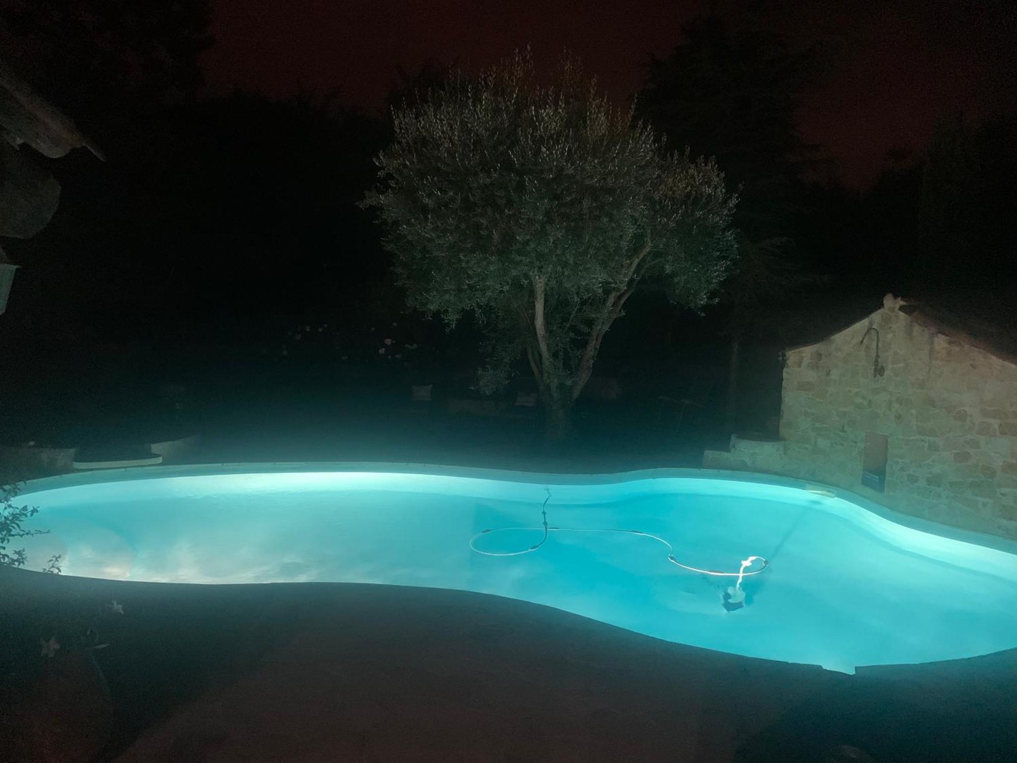 Oustaou Acces Piscine Marseilles