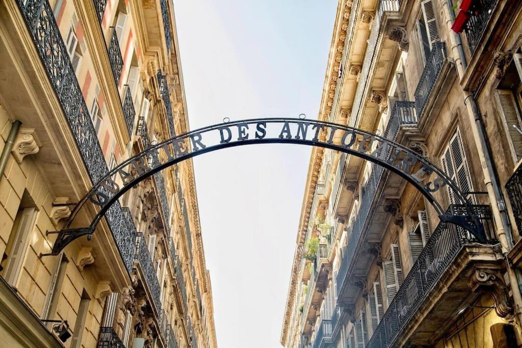 L'insolite Quartier Des Antiquaires Marseille