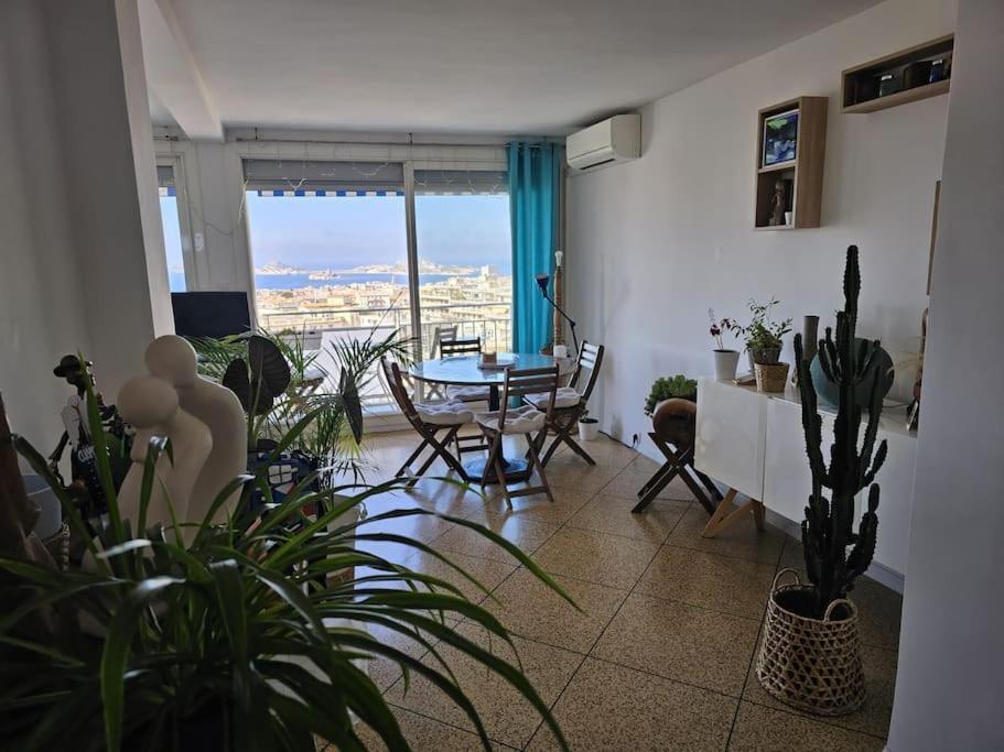 Carte Postale Sur Les Iles Avec Garage Prive Marseilles