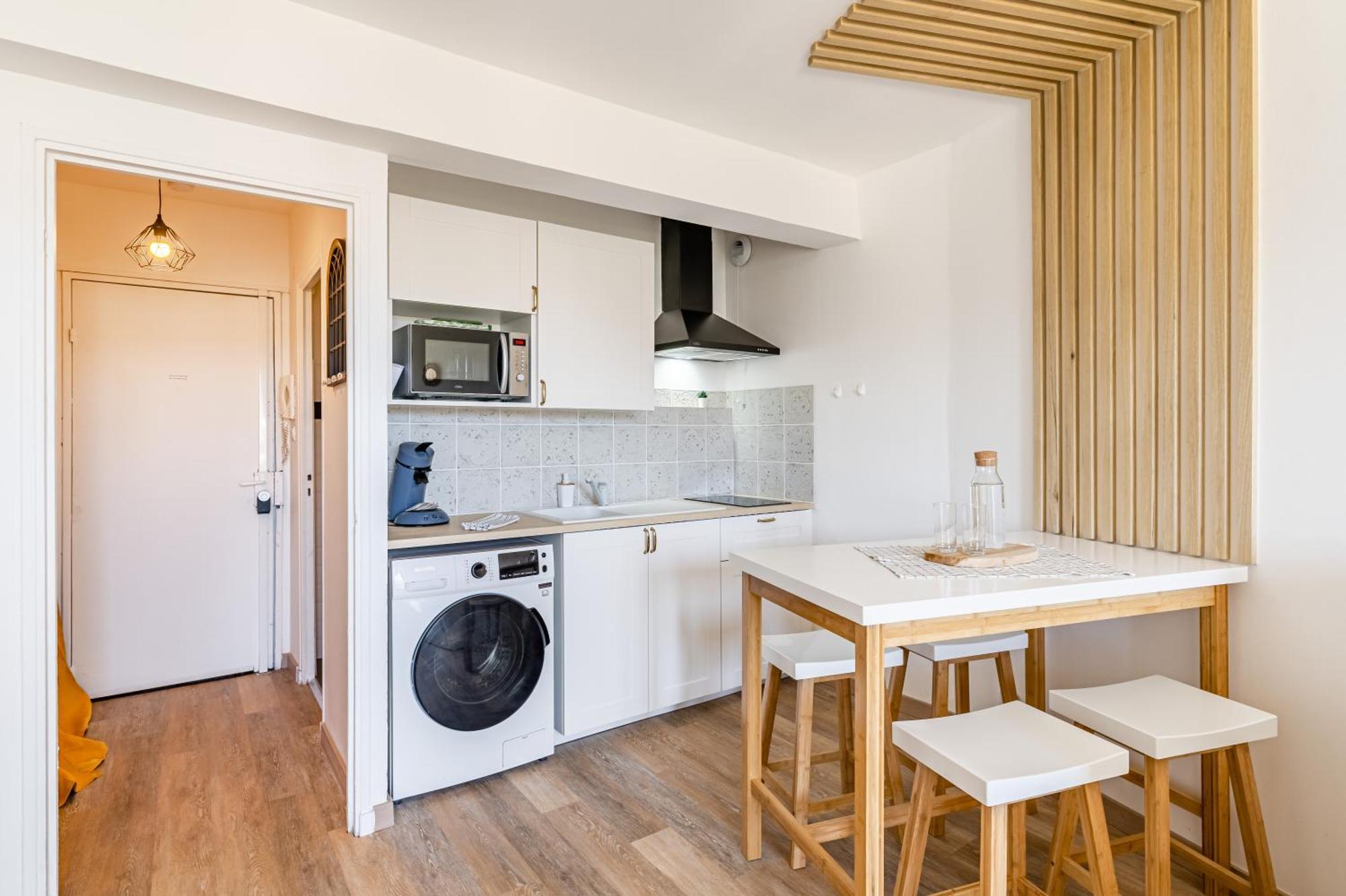 Apartment St Charles : Confortable+ Balcon Marseilles