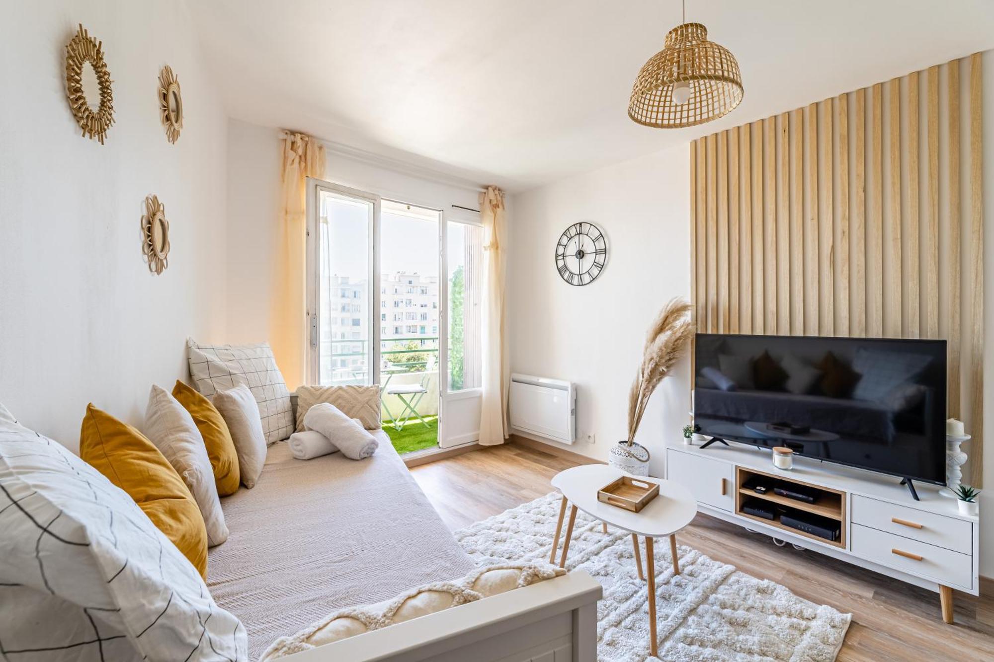 Apartment St Charles : Confortable+ Balcon *
