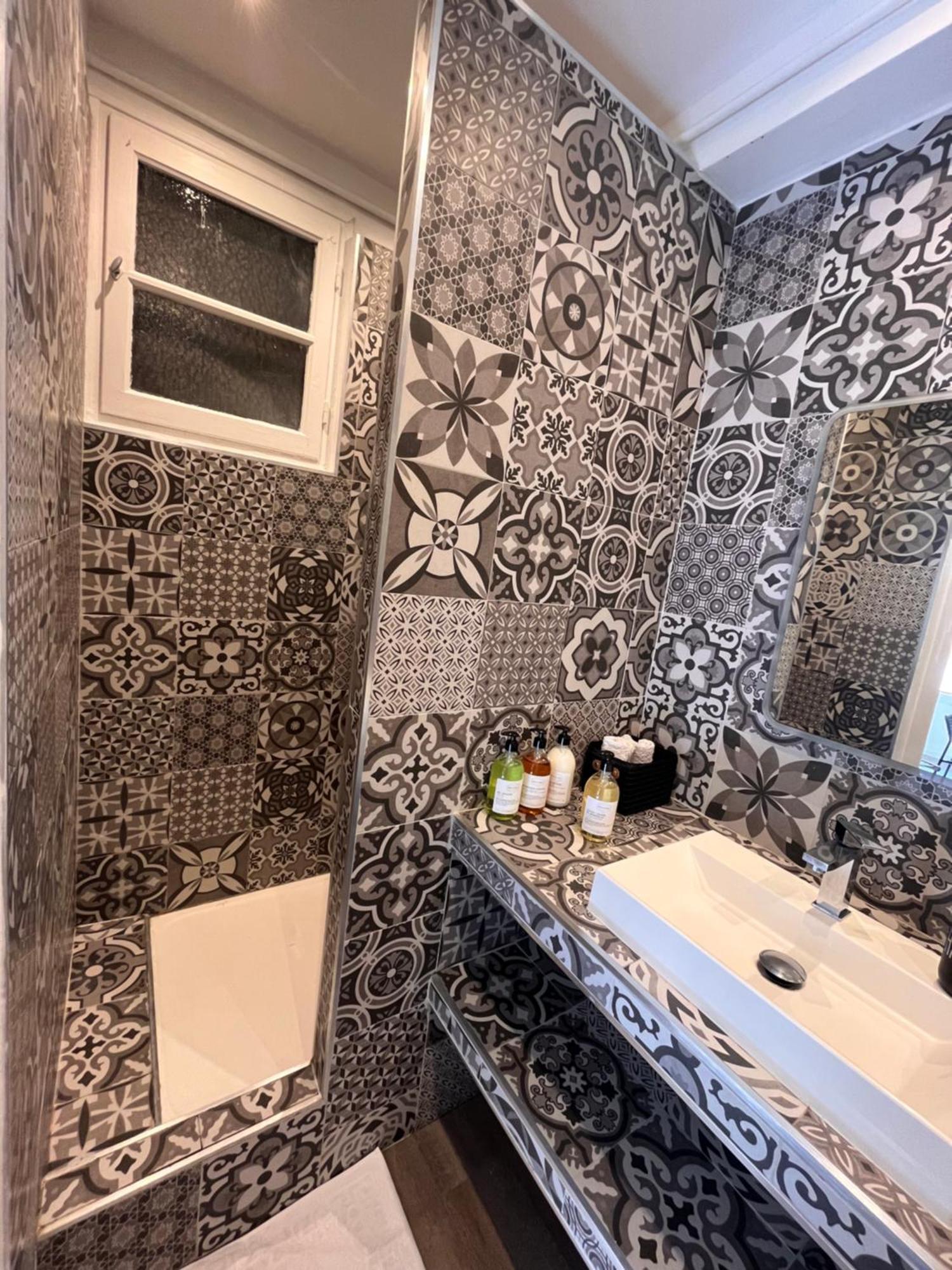 Cosy - Plein Centre Apartment