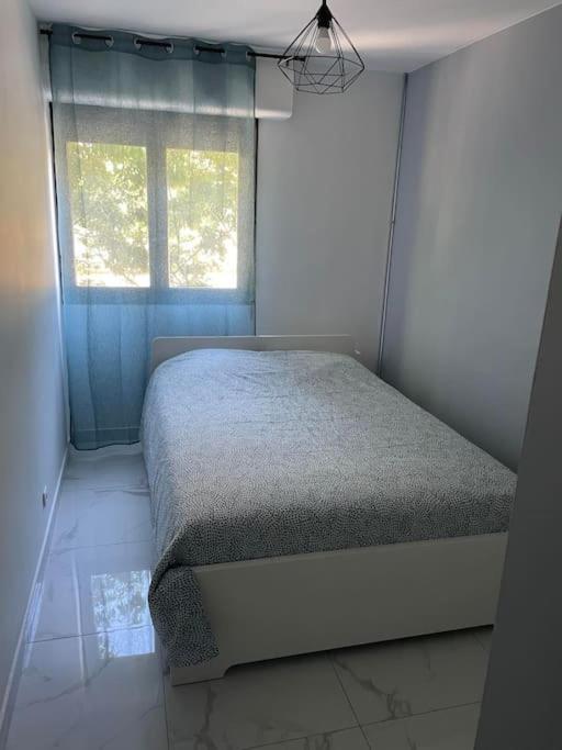 Renove Gare St Charles Apartment *