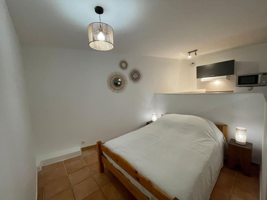 Holiday home Maisonnette Calme Vue Collines