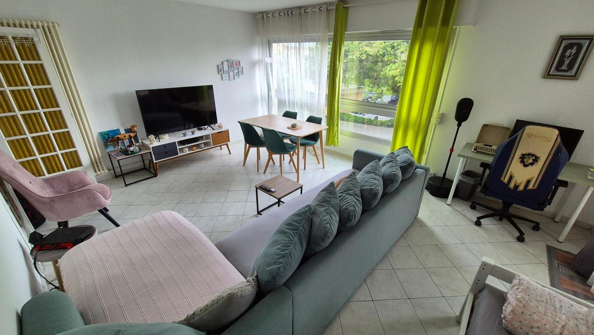 Pointe Rouge A 2mn De La - Avec Petite Vue Apartamento *