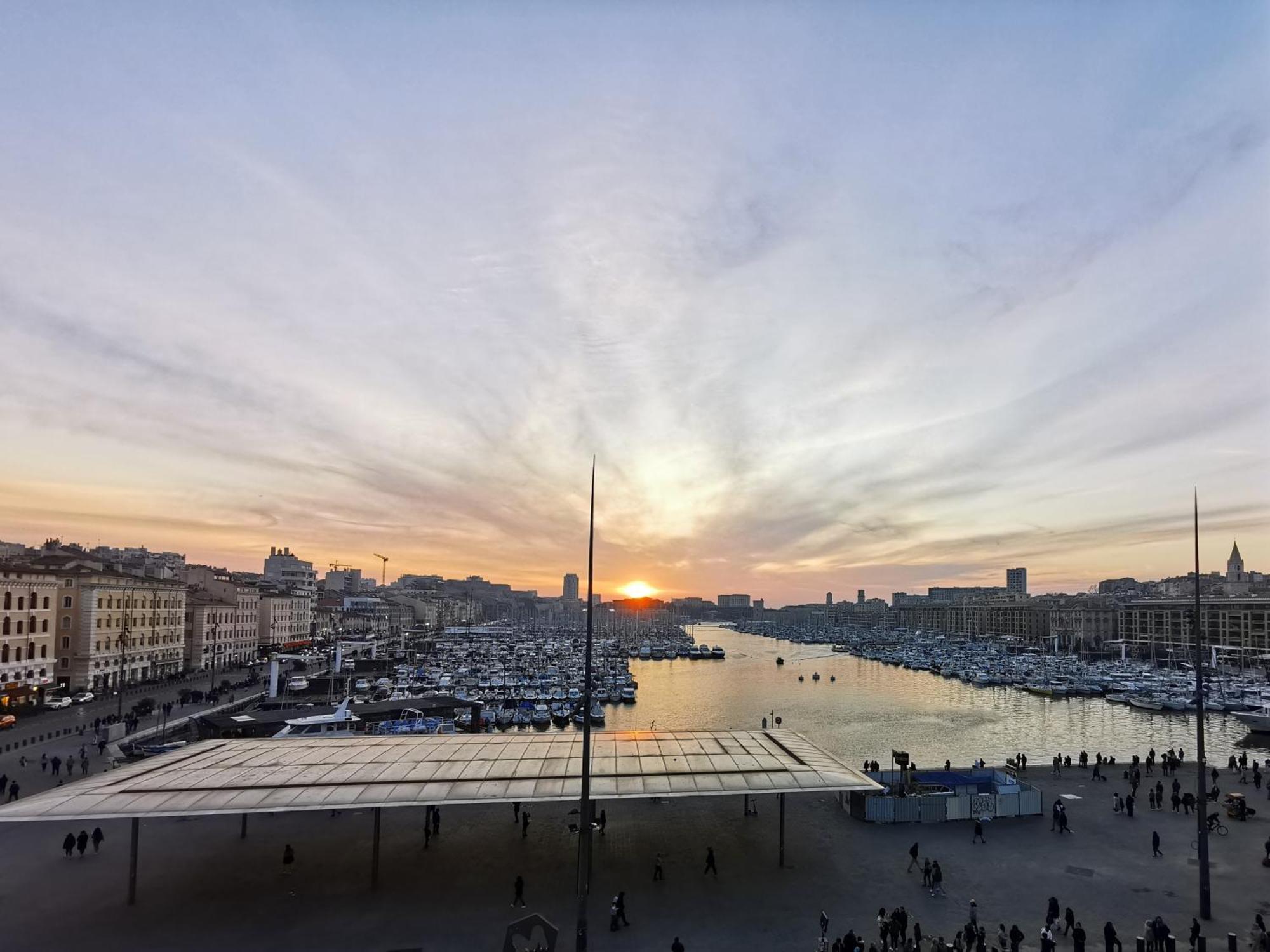 180° De Notre Dame Au Vieux Port *