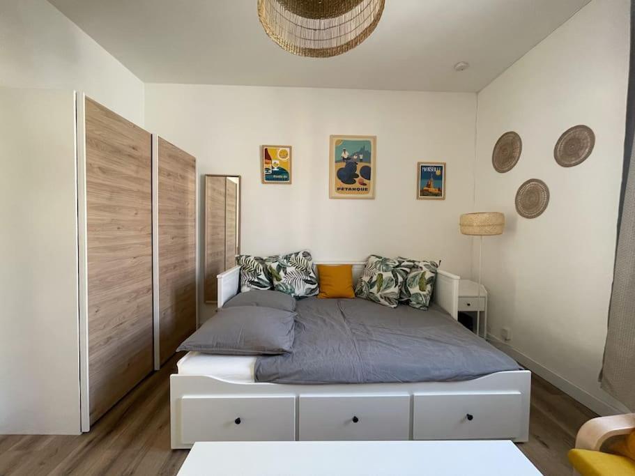 Le Petit Marseillais Avec Patio Apartment *