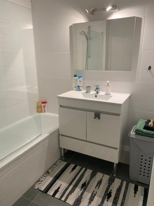 T3 Vue En Face Des Jo Appartement Marseille