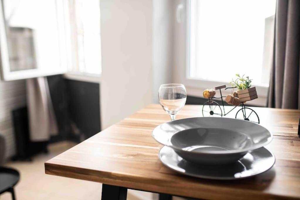 Tout Equipe Au Coeur Du Vieux Port Apartamento