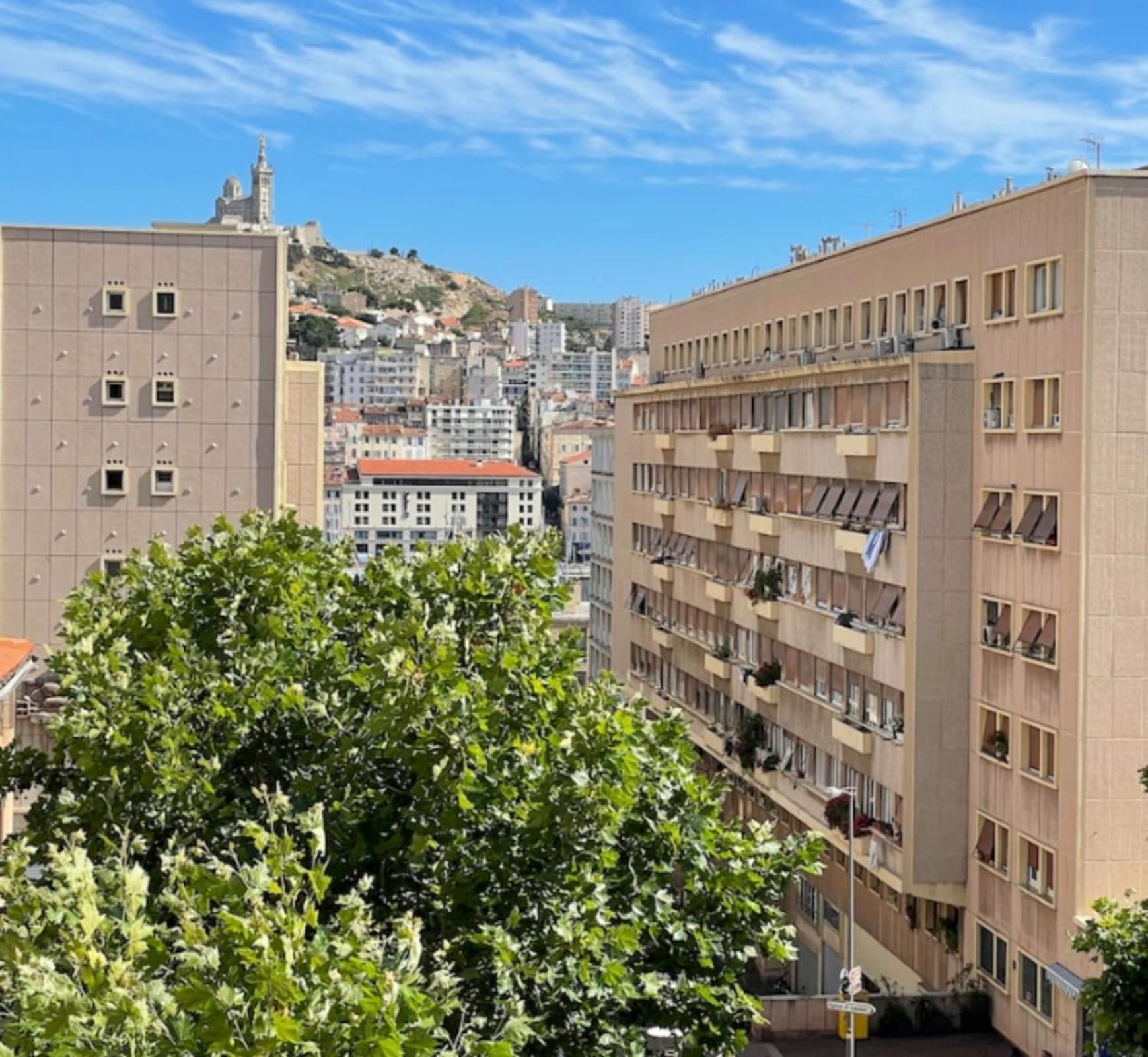 Pres Du Vieux Port Dans Le Quartier Du Panier *