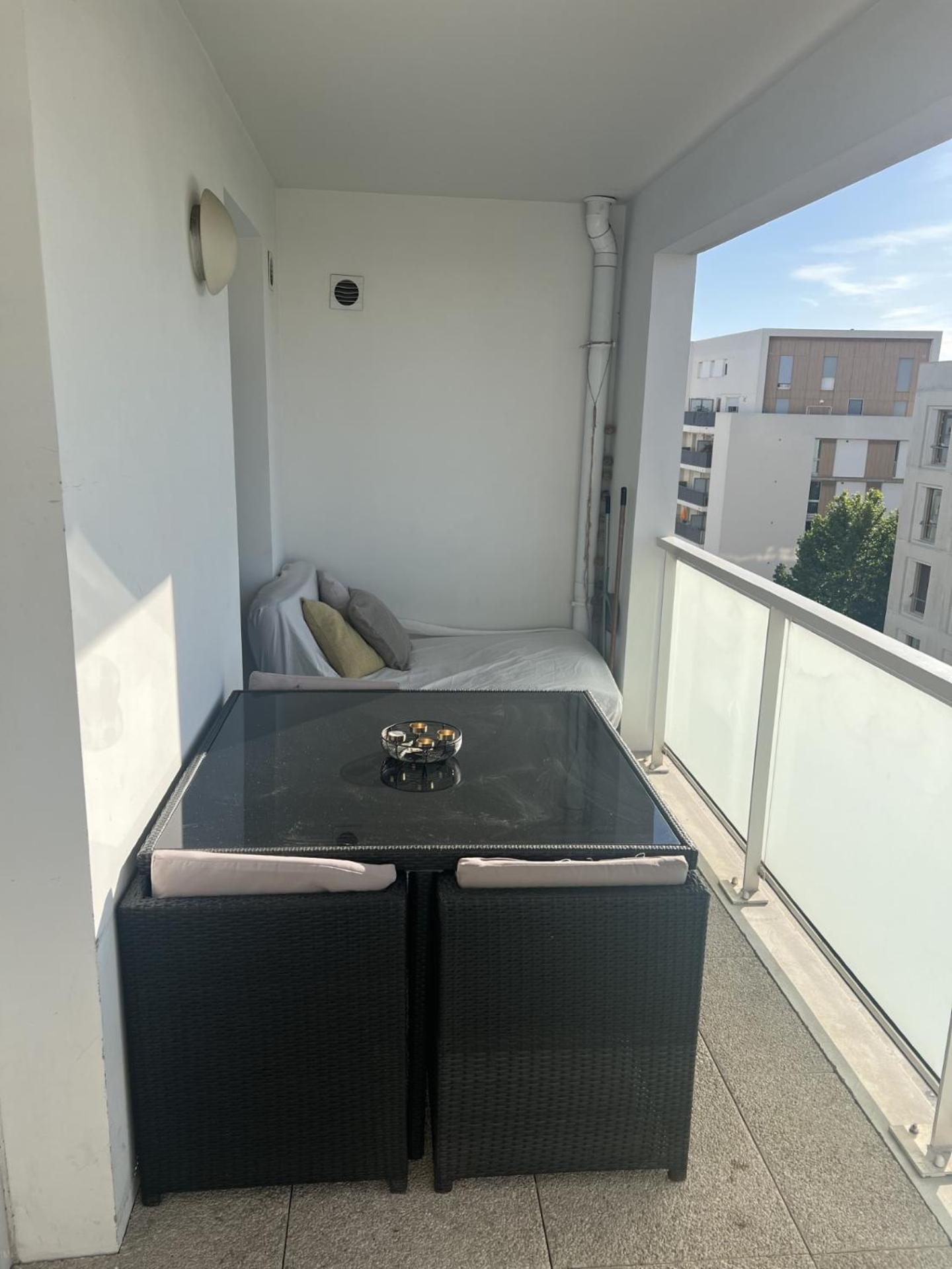 Apartment Spacieux - Proche De Tout *