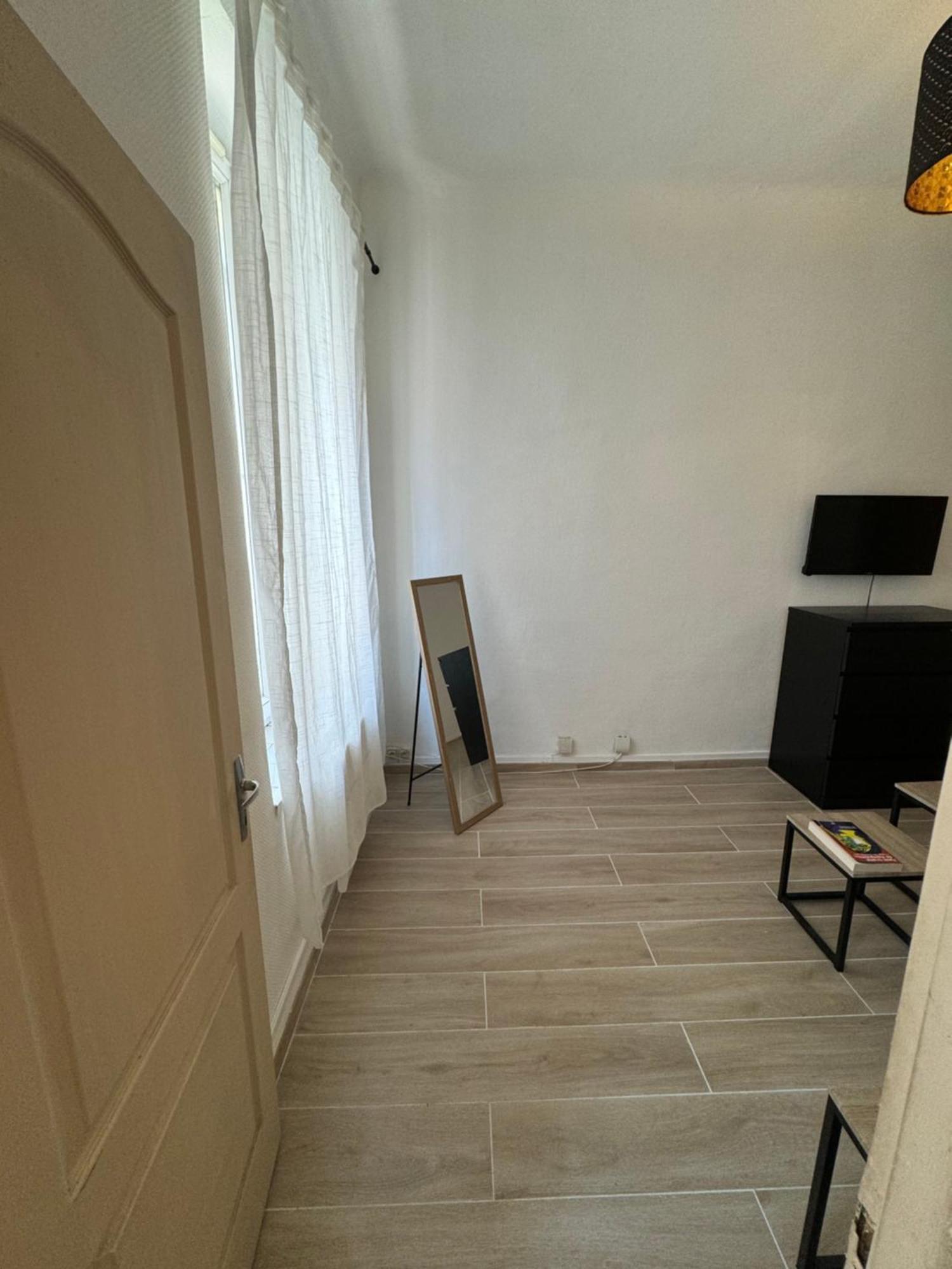 Rue De Salon Appartement Marseilles