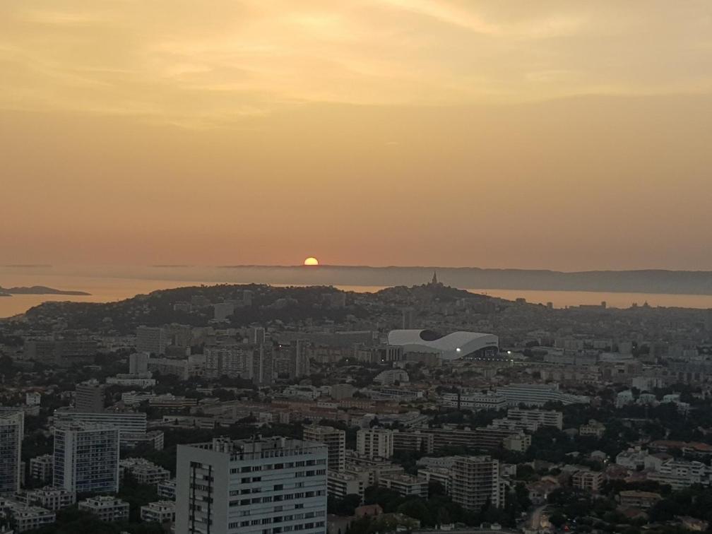 Superbe 2 Avec Vue Sur La Et La Montagne * Marseille