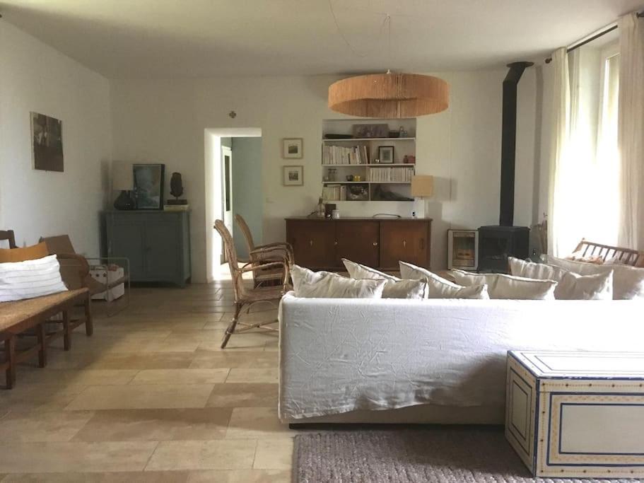 Batisse Provencale Avec Piscine Holiday home