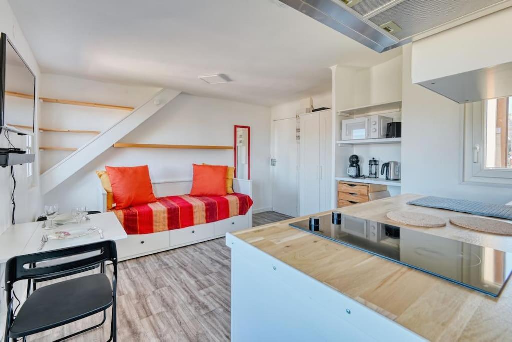 Longchamp - Studio A 8 Min A Pied Du Metro Longchamp Apartment *