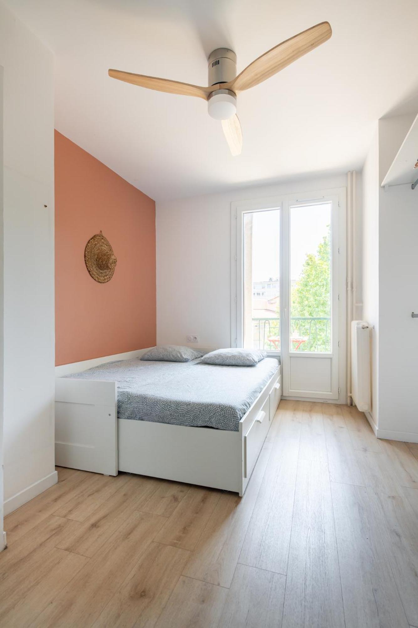 Apartment 6 Personnes